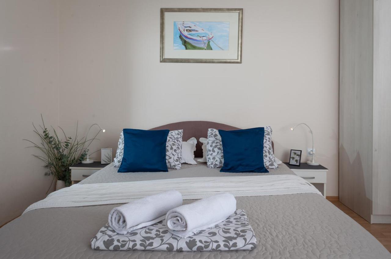 Sea View Ela Apartments Podgora Bagian luar foto